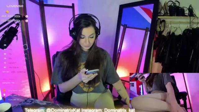 Image 12 of sonyaspark Stream on Chaturbate on 21 months ago