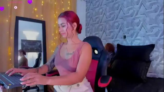 Image 3 of sophi_01 Stream on Chaturbate on 2 months ago