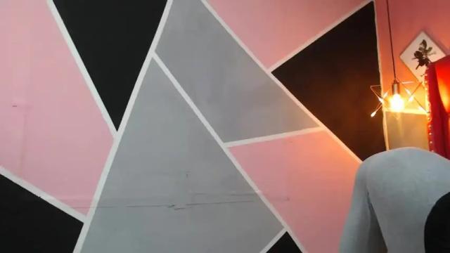 Image 2 of sophi_lov3 Stream on Chaturbate on 20 months ago