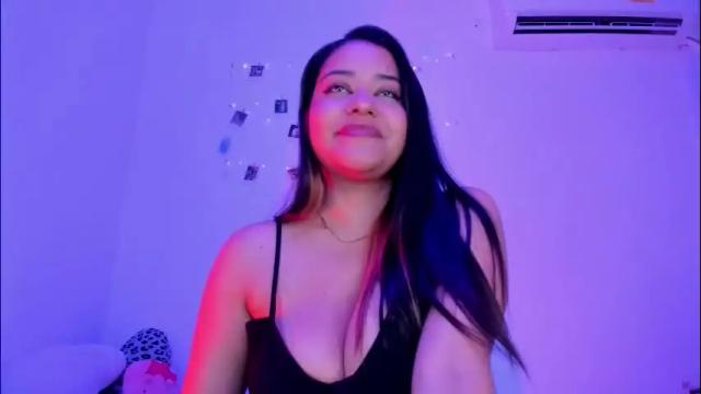 Image 3 of sophi_moon1 Stream on Chaturbate on 2 months ago
