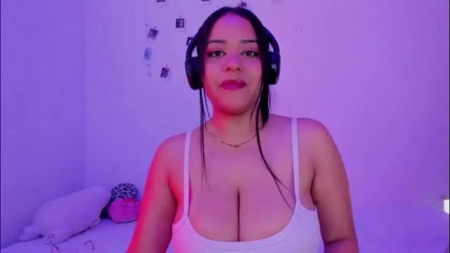 Thumbnail 2, sophi_moon1's Stream at Chaturbate, 2 months ago