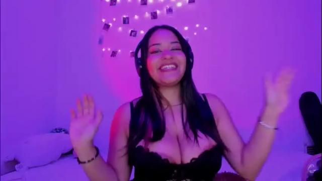 Thumbnail 1, sophi_moon1's Stream at Chaturbate, 1 month ago