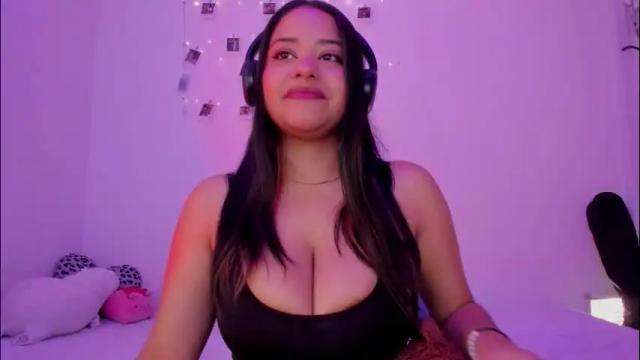 Thumbnail 2, sophi_moon1's Stream at Chaturbate, 1 month ago