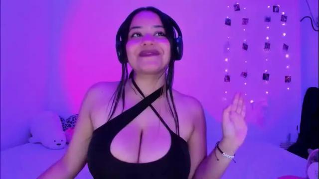 Thumbnail 1, sophi_moon1's Stream at Chaturbate, 1 month ago