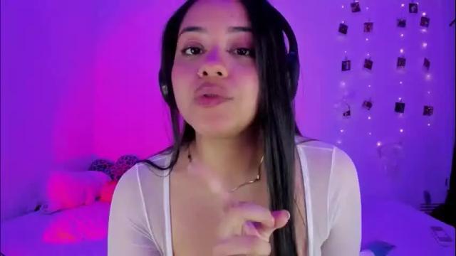 Image 10 of sophi_moon1 Stream on Chaturbate on 21 days ago