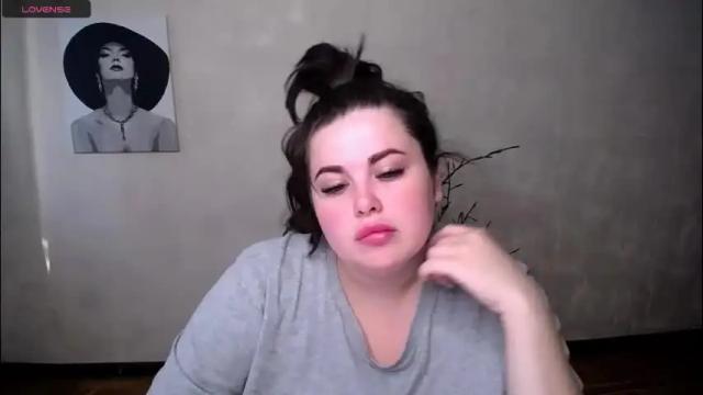 Image 2 of sophia__olsen Stream on Chaturbate on 1 month ago