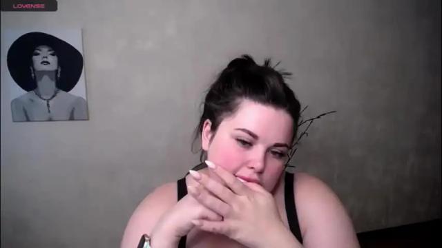 Image 2 of sophia__olsen Stream on Chaturbate on 1 month ago