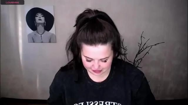 Image 4 of sophia__olsen Stream on Chaturbate on 1 month ago