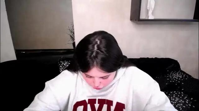 Image 3 of sophia__olsen Stream on Chaturbate on 6 days ago