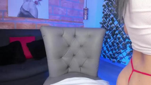 Image 3 of sophia__r Stream on Chaturbate on 18 months ago