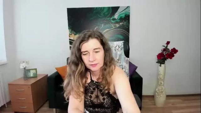 Image 12 of sophia_boone Stream on Chaturbate on 25 days ago