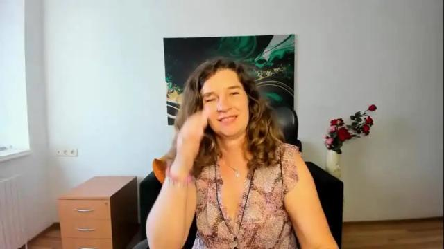 Image 10 of sophia_boone Stream on Chaturbate on 1 month ago
