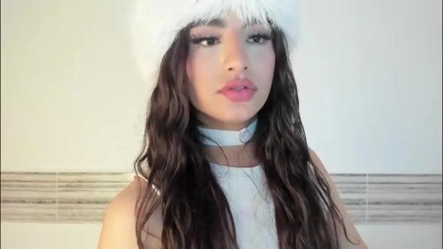 Image 3 of sophia_cambpell Stream on Chaturbate on 2 months ago