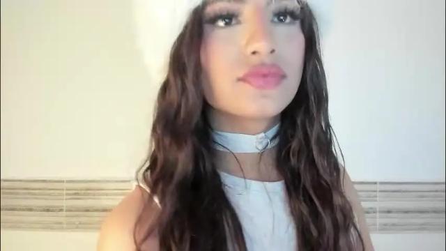 Image 6 of sophia_cambpell Stream on Chaturbate on 2 months ago