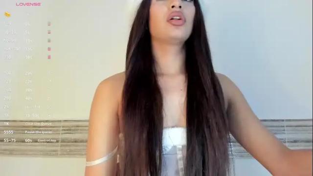 Image 2 of sophia_cambpell Stream on Chaturbate on 1 month ago