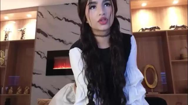 Image 4 of sophia_cambpell Stream on Chaturbate on 1 month ago