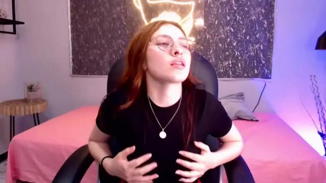 Image 3 of sophia_gh Stream on Chaturbate on 21 months ago