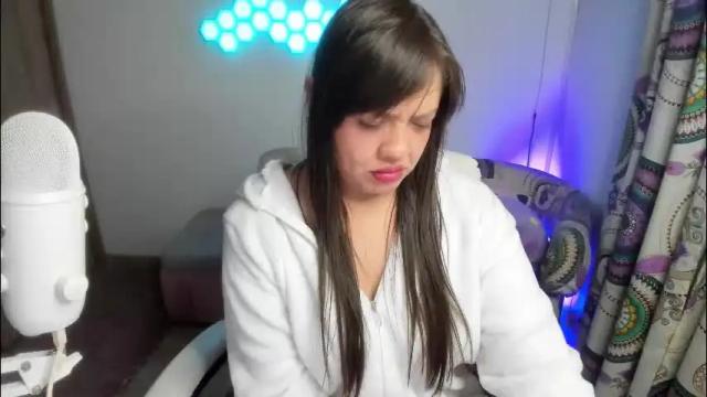 Image 3 of sophia_grants Stream on Chaturbate on 2 months ago