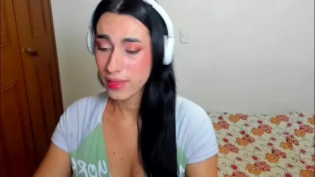 Image 4 of sophia_harry Stream on Chaturbate on 2 months ago