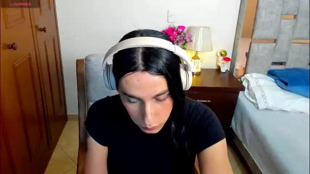 Image 2 of sophia_harry Stream on Chaturbate on 20 days ago