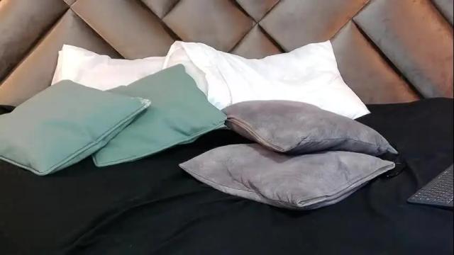 Image 12 of sophia_loreenn Stream on Chaturbate on 1 month ago