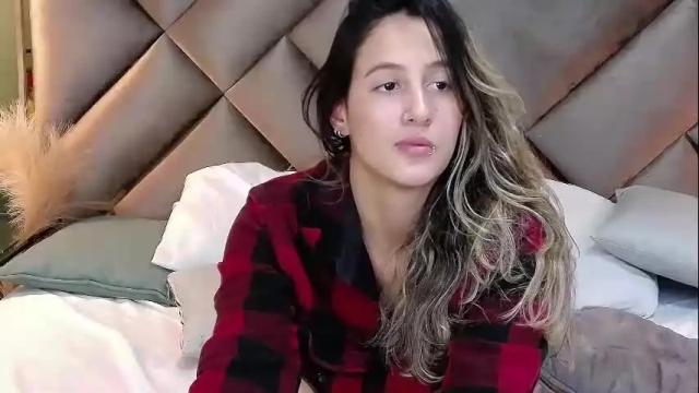 Image 7 of sophia_loreenn Stream on Chaturbate on 11 days ago