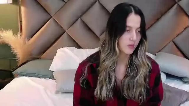 Image 8 of sophia_loreenn Stream on Chaturbate on 11 days ago