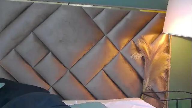 Image 12 of sophia_loreenn Stream on Chaturbate on 1 month ago