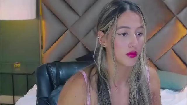 Thumbnail 1, sophia_loreenn's Stream at Chaturbate, 1 month ago