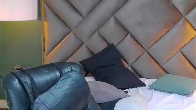 Image 2 of sophia_loreenn Stream on Chaturbate on 1 month ago