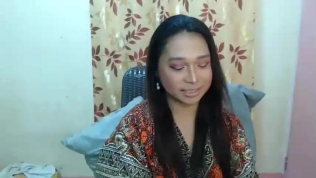 Image 2 of sophia_lovecum19 Stream on Chaturbate on 16 months ago