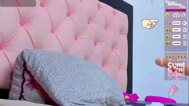 Image 11 of sophia_miax Stream on Chaturbate on 1 month ago