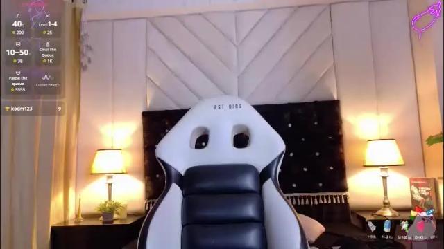 Image 4 of sophia_smith0 Stream on Chaturbate on 2 months ago