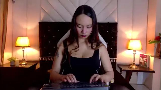 Image 2 of sophia_smith0 Stream on Chaturbate on 2 months ago