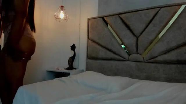 Image 4 of sophiacortes Stream on Chaturbate on 15 months ago
