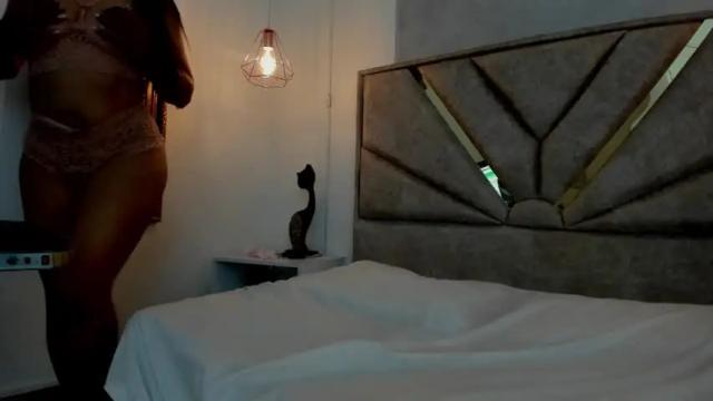 Image 6 of sophiacortes Stream on Chaturbate on 15 months ago
