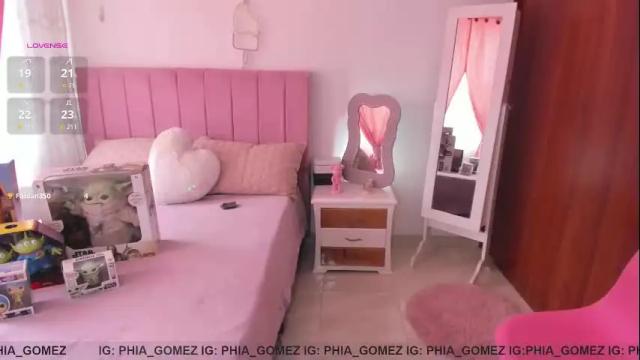 Image 3 of sophiaparker_ Stream on Chaturbate on 2 months ago