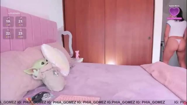 Image 12 of sophiaparker_ Stream on Chaturbate on 14 hours ago