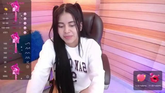 Image 4 of sophie_06_ Stream on Chaturbate on 25 months ago