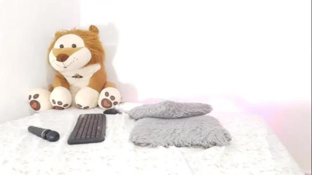Image 11 of sophie__hills Stream on Chaturbate on 2 months ago