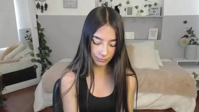 Image 12 of sophie_bss Stream on Chaturbate on 14 months ago
