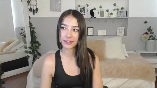 Image 4 of sophie_bss Stream on Chaturbate on 14 months ago