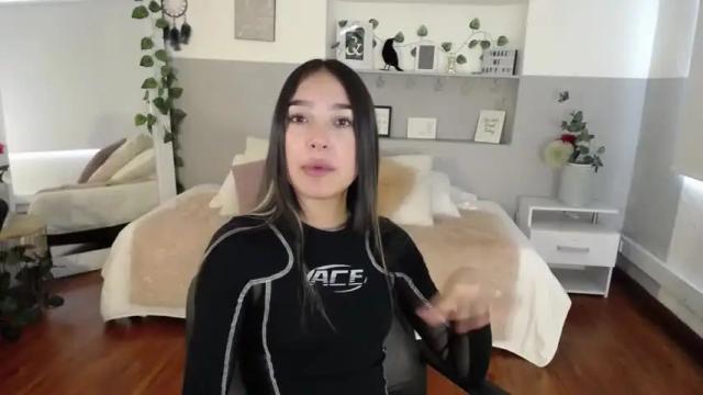 Image 7 of sophie_bss Stream on Chaturbate on 13 months ago