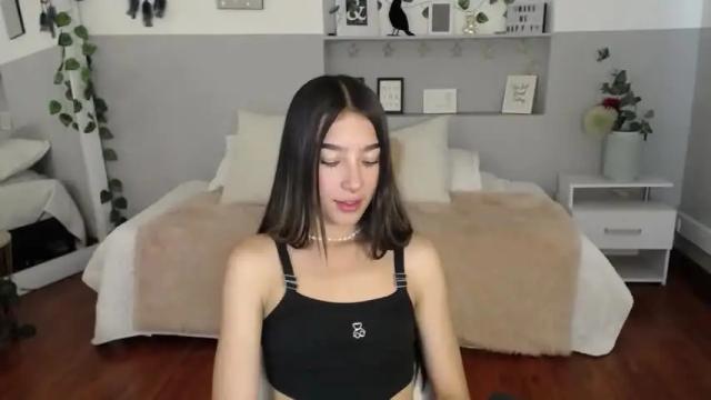 Image 7 of sophie_bss Stream on Chaturbate on 13 months ago