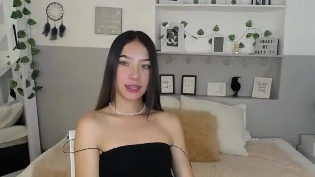 Image 4 of sophie_bss Stream on Chaturbate on 13 months ago