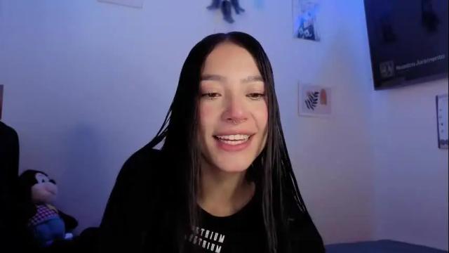 Image 2 of sophie_bss Stream on Chaturbate on 19 days ago