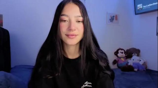 Thumbnail 2, sophie_bss's Stream at Chaturbate, 18 days ago