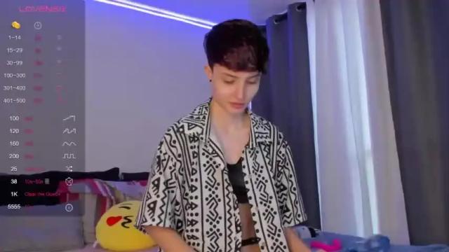 Image 4 of sophie_cartier_ Stream on Chaturbate on 17 months ago