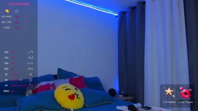 Image 2 of sophie_cartier_ Stream on Chaturbate on 17 months ago