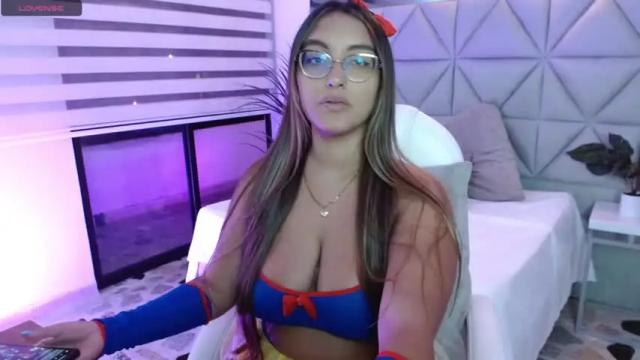 Image 2 of sophie_chernova Stream on Chaturbate on 24 months ago